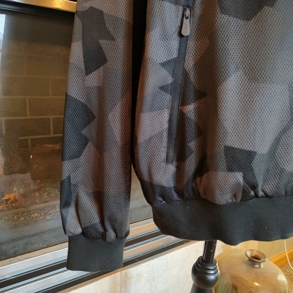 Black/Gray Camo Large CSG Bomber Jacket! - Picture 9 of 10